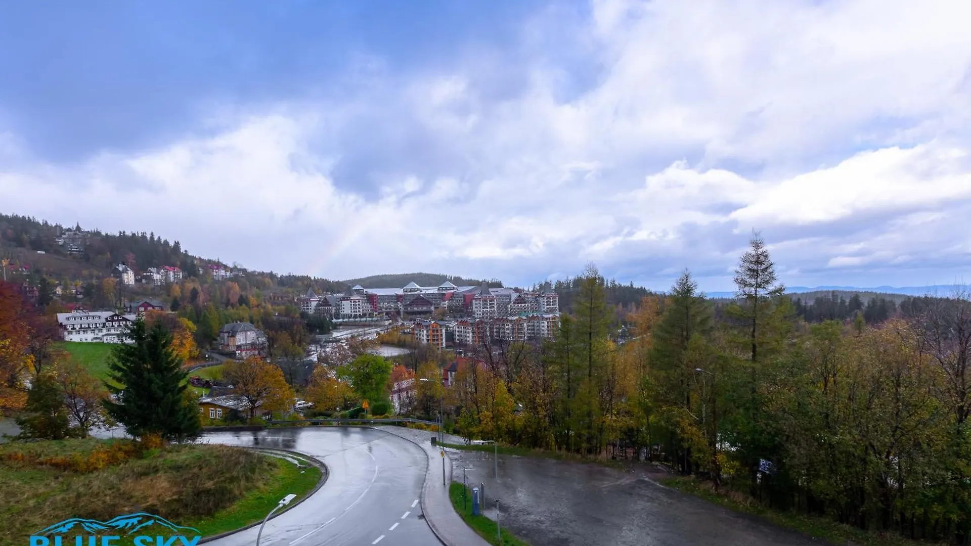 Apartamenty Bluesky: Mountain View Retreat Near Trails Karpacz 0*,