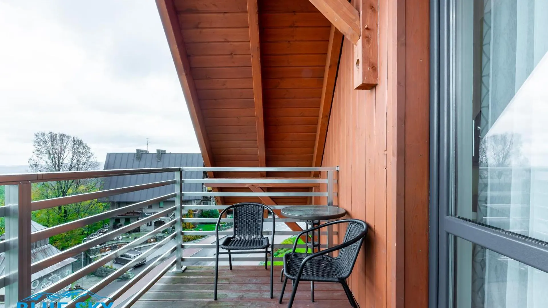 Apartamenty Bluesky: Mountain View Retreat Near Trails Karpacz Apartment