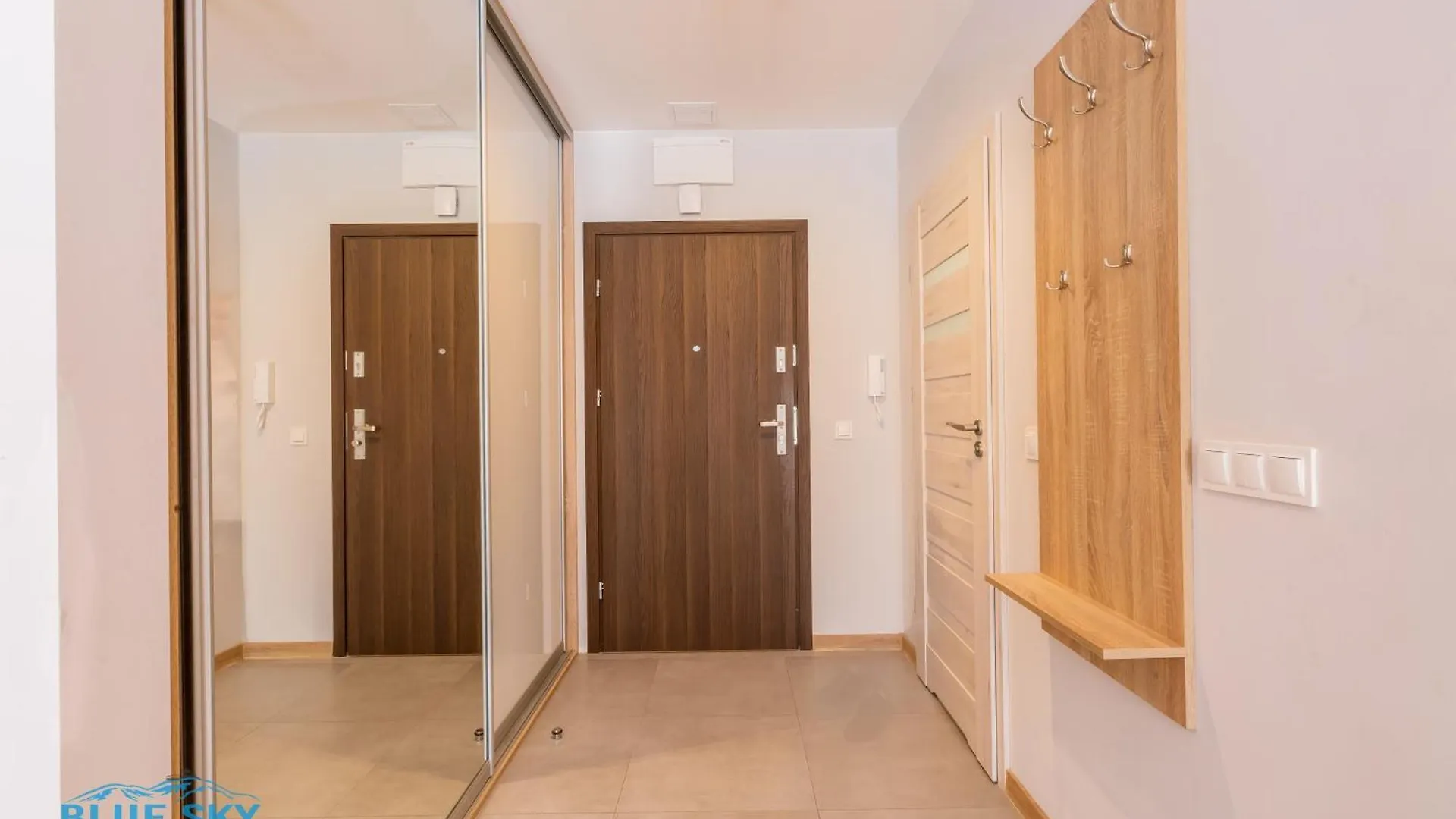 Apartment Apartamenty Bluesky: Mountain View Retreat Near Trails Karpacz Poland