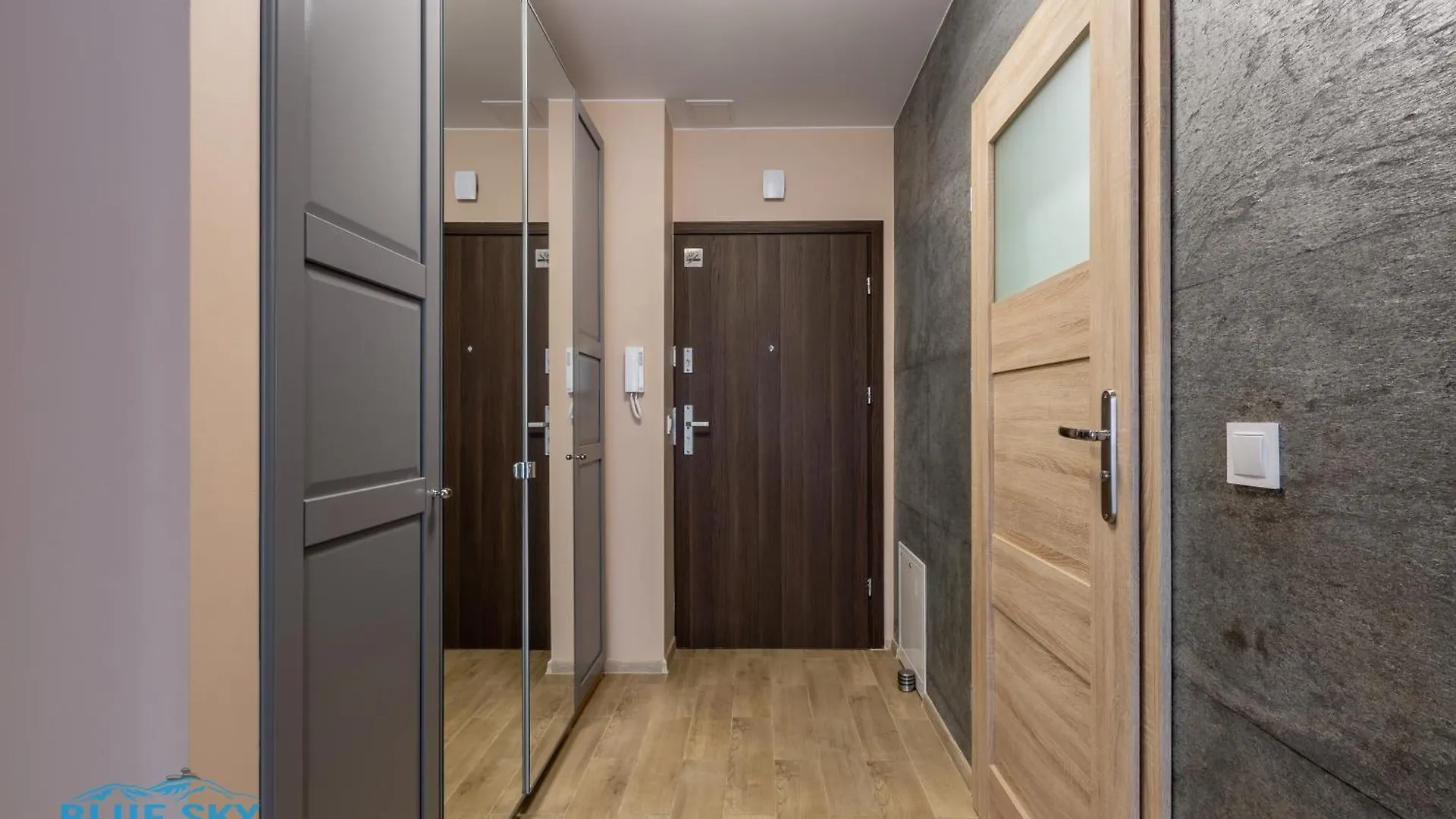 Apartment Apartamenty Bluesky: Mountain View Retreat Near Trails Karpacz