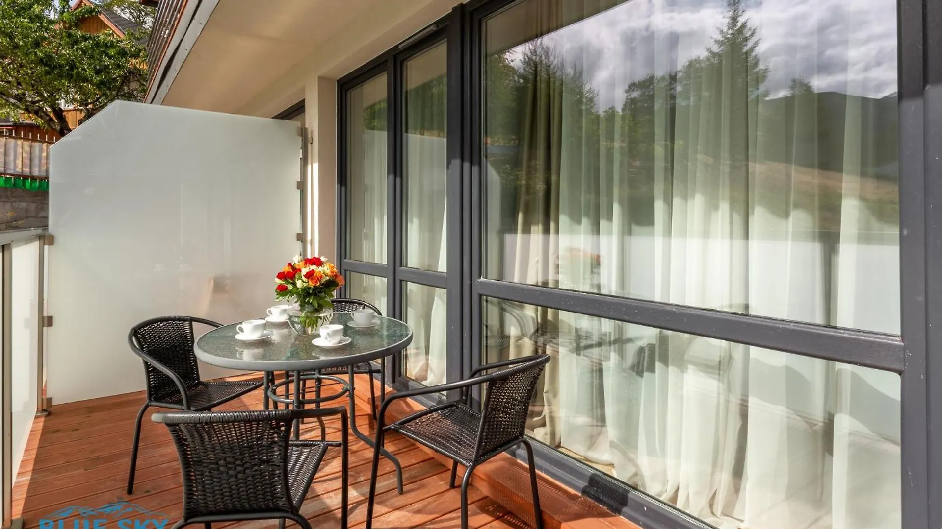 Apartamenty Bluesky: Mountain View Retreat Near Trails Karpacz Apartment